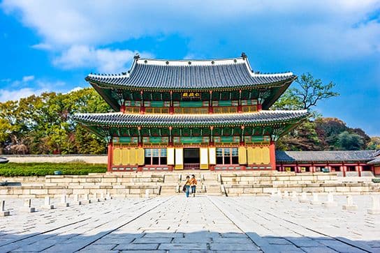 changdeokgung-palace-injeongjeon-hall-seoul-korea